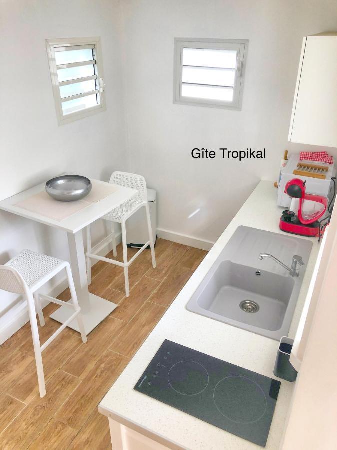 Residence O Coeur De Deshaies Appartements Exotik Et Tropikal Kültér fotó